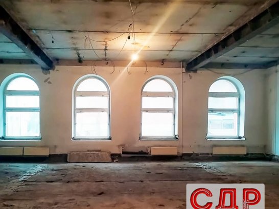 Результат демонтажных работ в административном здании.